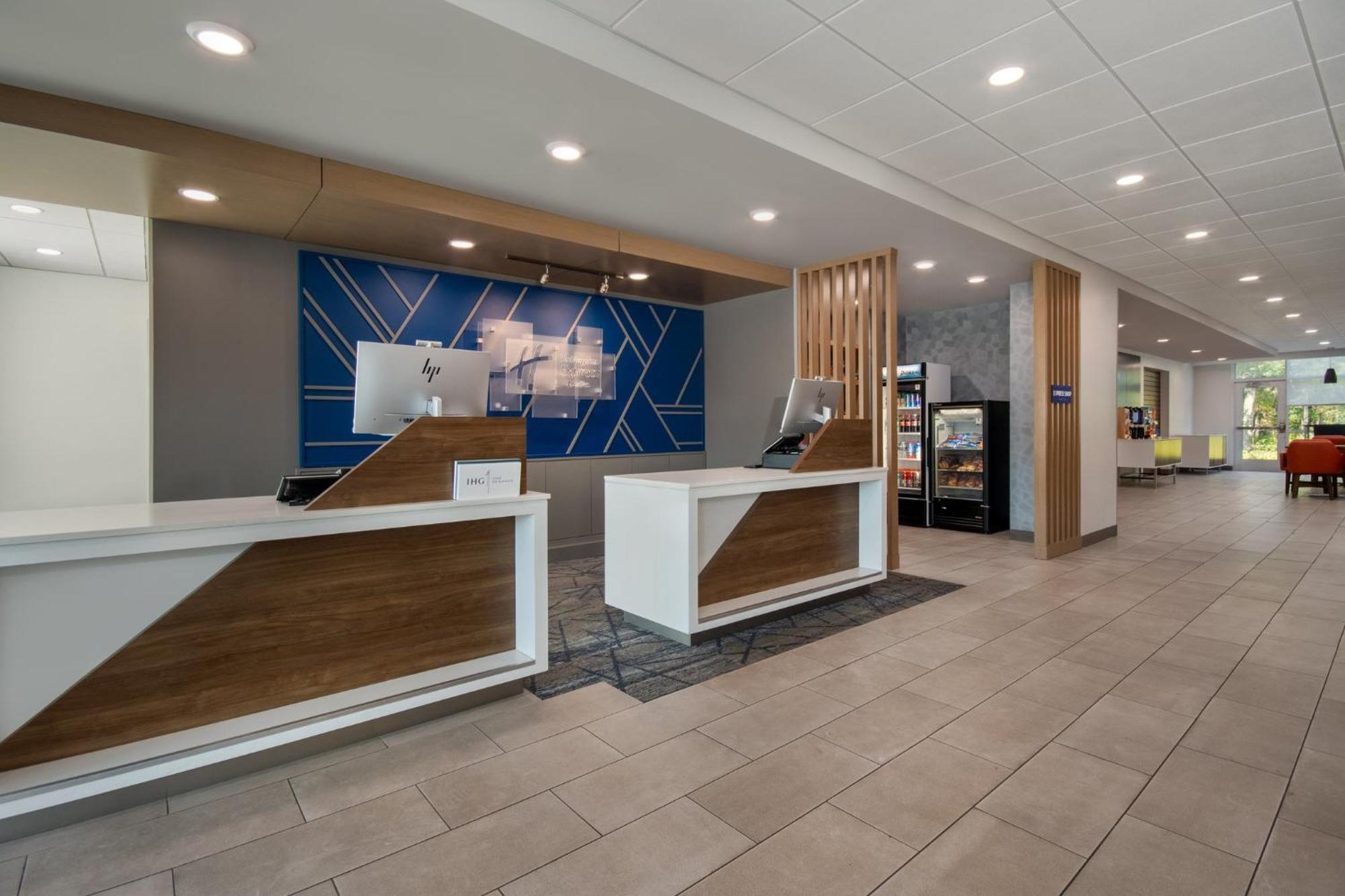 Holiday Inn Express & Suites Muskegon - Grand Haven By Ihg Exterior foto